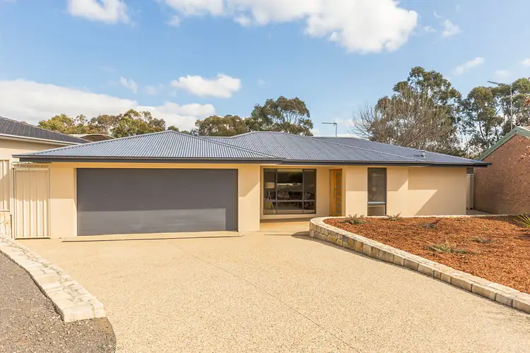 14 Connibere Crescent, Oxley ACT 2903