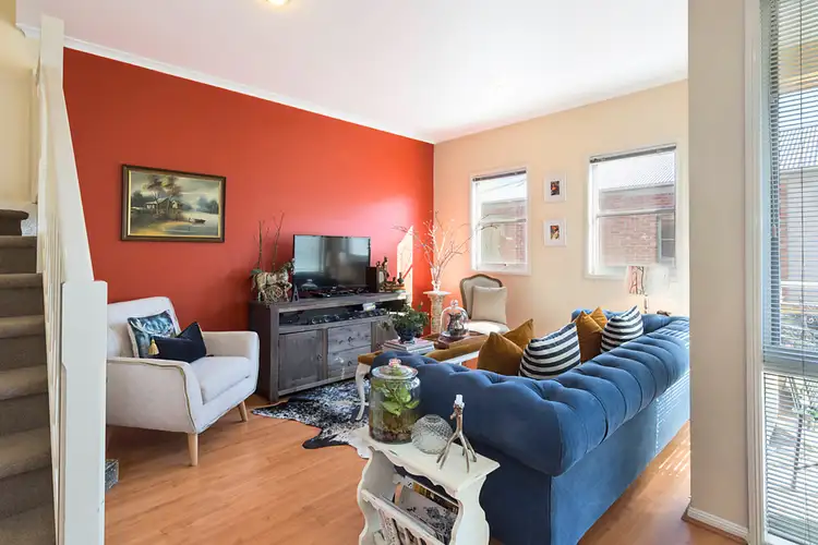 4/162 Stockmans Way, Kensington VIC 3031