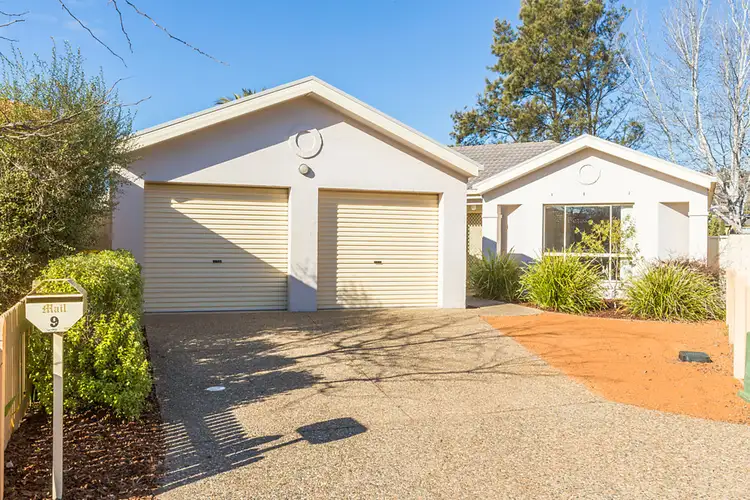 9 Waterview Gardens, Jerrabomberra NSW 2619