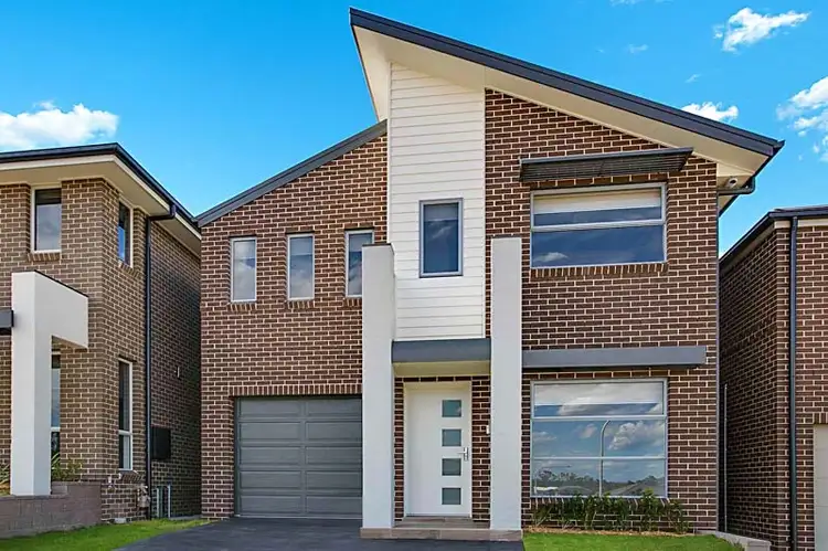 115 Mary Ann Drive, Glenfield NSW 2167