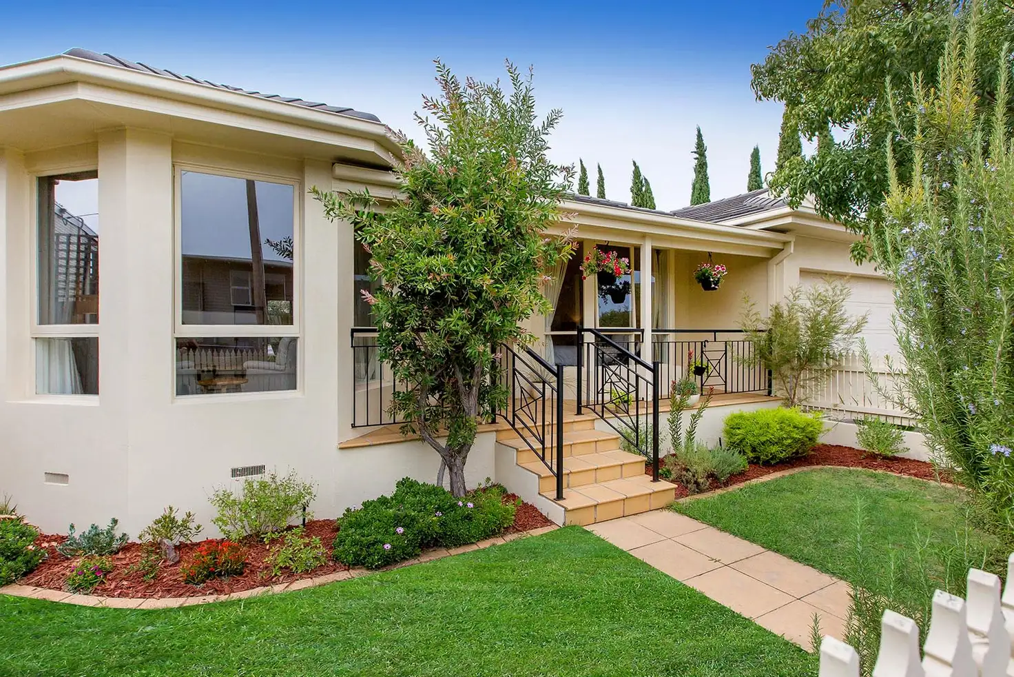 Main view of Homely house listing, 1/19 Queen Street, Mornington VIC 3931