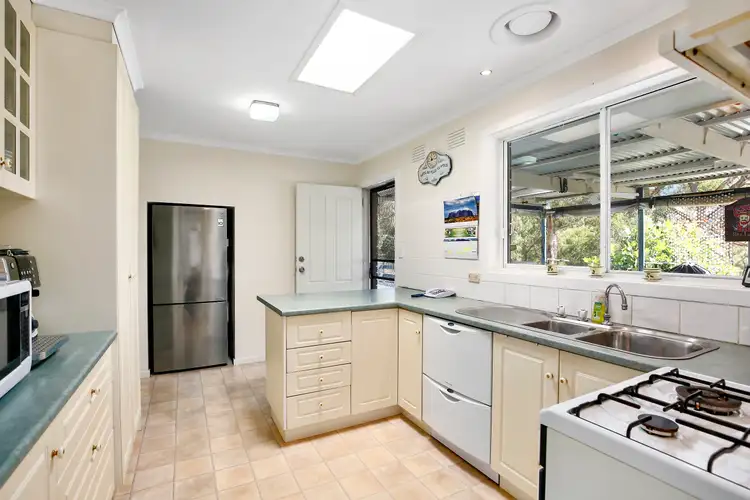 Sixth view of Homely house listing, 2 Hilltop Rise, Launching Place VIC 3139