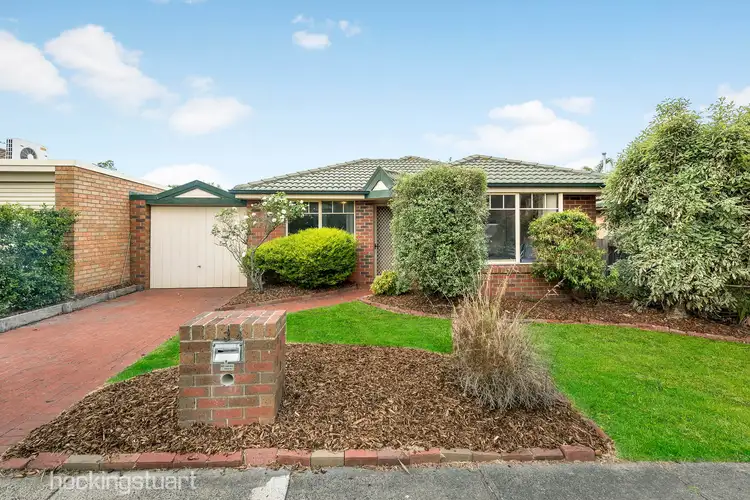 34 Euroa Avenue, Berwick VIC 3806