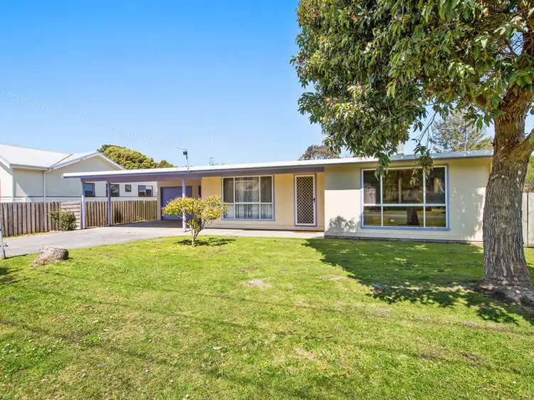 11 McLennan Street, Apollo Bay VIC 3233