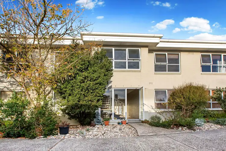 2/62 Davey Street, Frankston VIC 3199