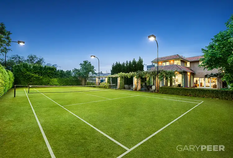 22 Bambra Road, Caulfield North VIC 3161