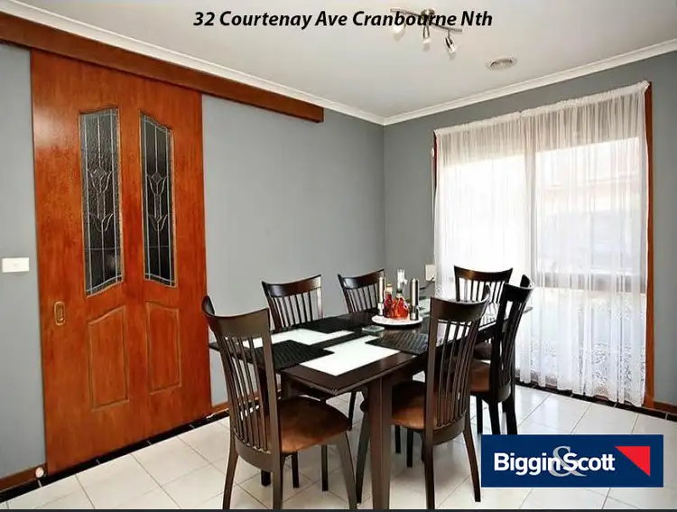 Sixth view of Homely house listing, 32 Courtenay Avenue, Cranbourne North VIC 3977