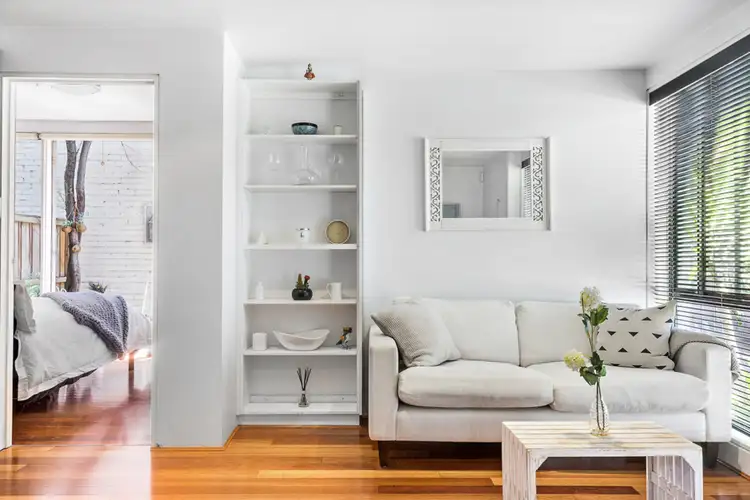 Third view of Homely apartment listing, 5/89 Ormond Road, Elwood VIC 3184