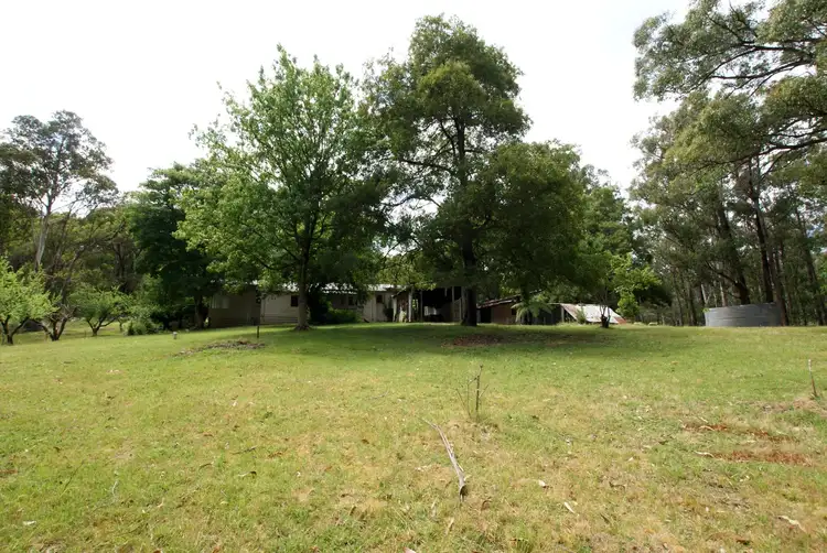 1895 Woods Point Road, Mcmahons Creek VIC 3799