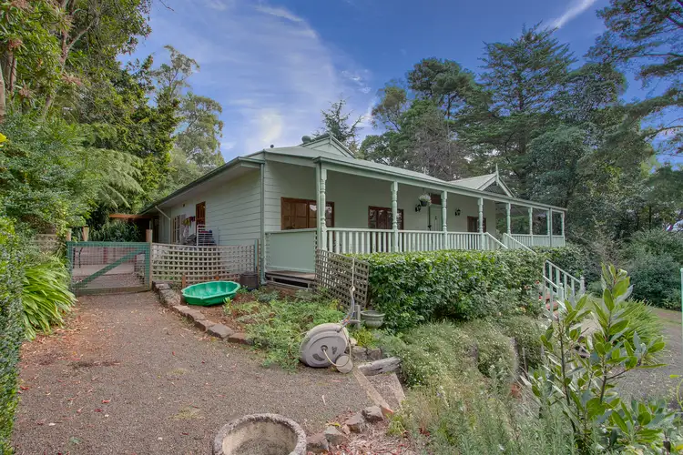 1 Florence Avenue, Emerald VIC 3782