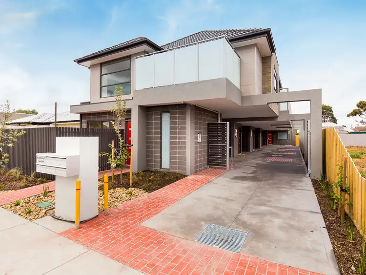 3/9 Canterbury Street, Deer Park VIC 3023