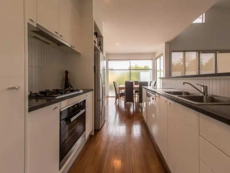 Fifth view of Homely townhouse listing, 2/7 Marine Avenue, St Kilda VIC 3182