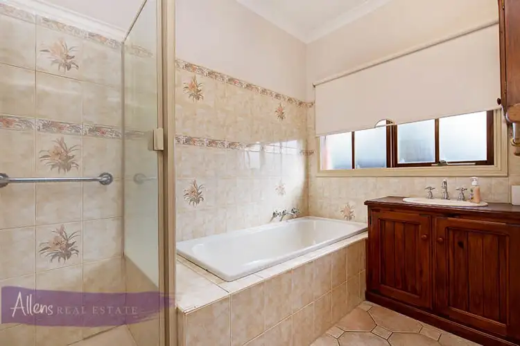 Fifth view of Homely townhouse listing, 1/37 Esdale Street, Blackburn VIC 3130