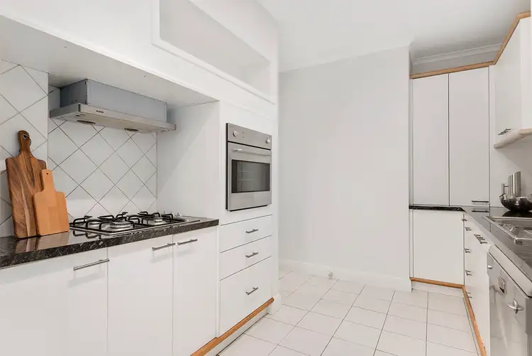 Fourth view of Homely apartment listing, 3/2a Lynedoch Avenue, St Kilda East VIC 3183