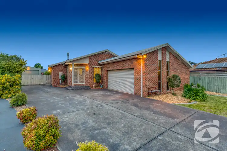 7 Van Court, Melton West VIC 3337