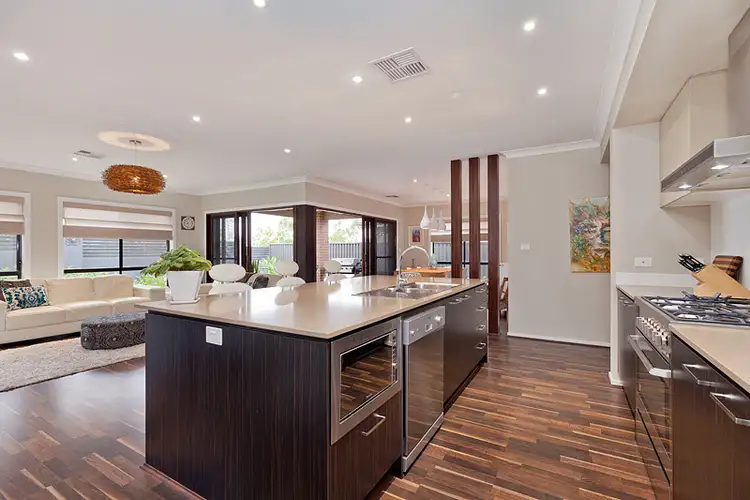 11 Bonney Crescent, Jordan Springs NSW 2747