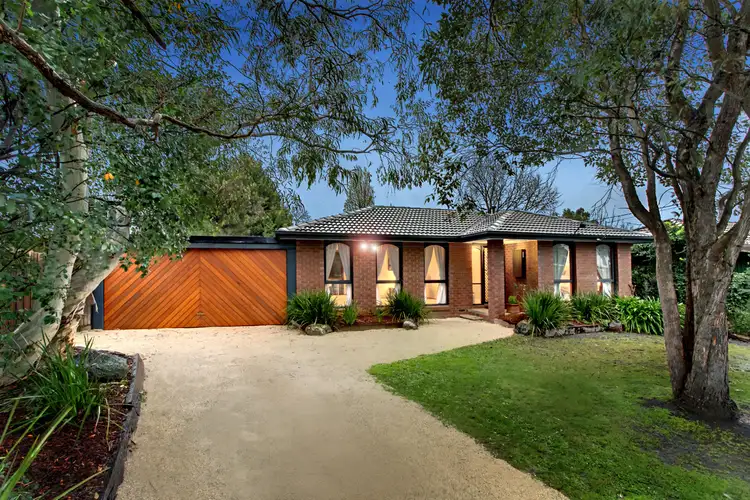 6 Highpoint Avenue, Mooroolbark VIC 3138