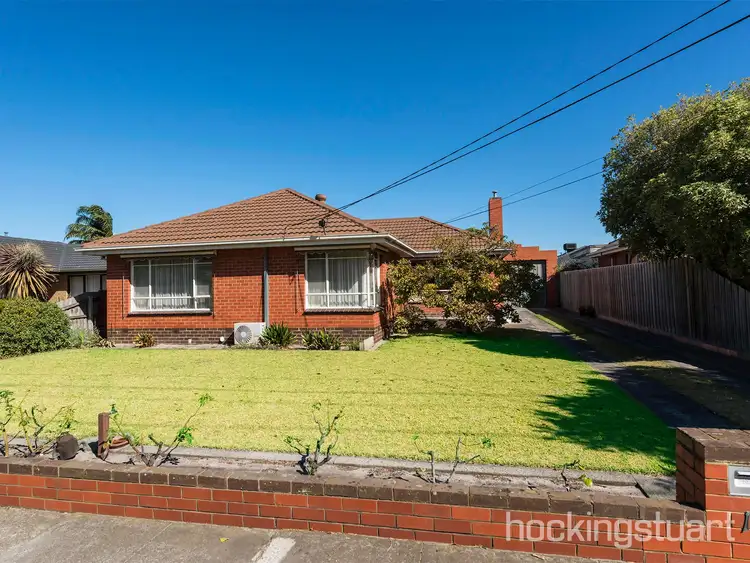 17 Lincoln Drive, Cheltenham VIC 3192