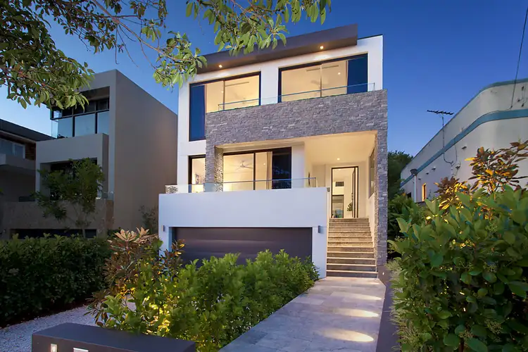 5 Wyuna Avenue, Freshwater NSW 2096