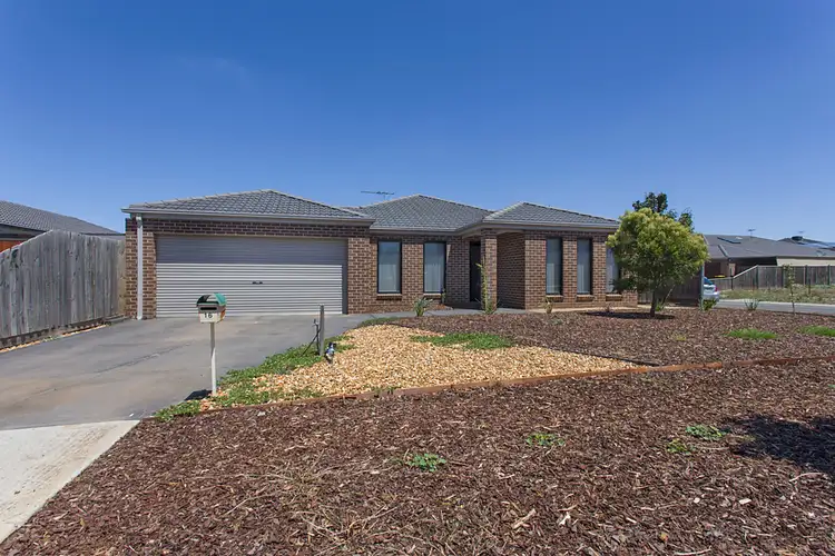 16 Balmain Circuit, Taylors Hill VIC 3037