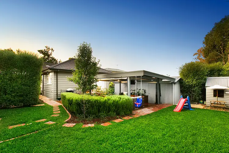 9 Flodden Way, Briar Hill VIC 3088
