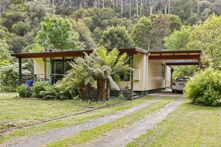 175 Woods Point Road, Warburton VIC 3799