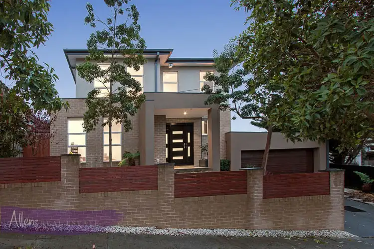 5 Thea Grove, Doncaster East VIC 3109