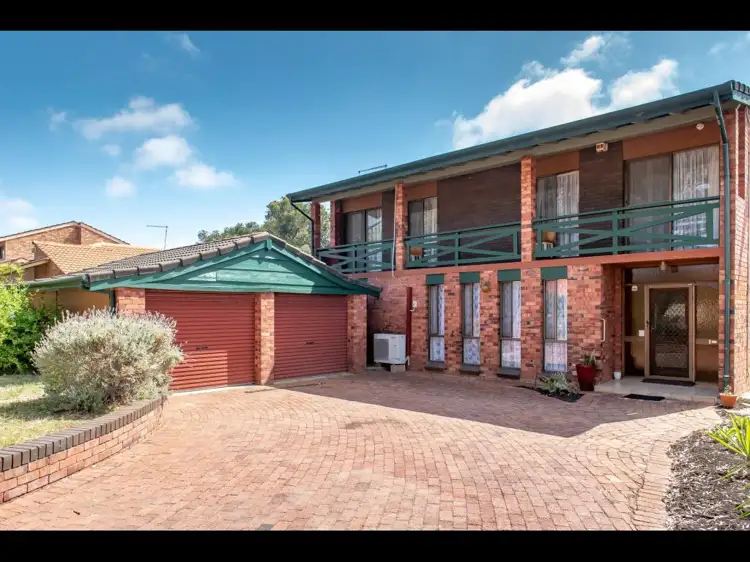 21 Kingfisher Place, Stirling WA 6021