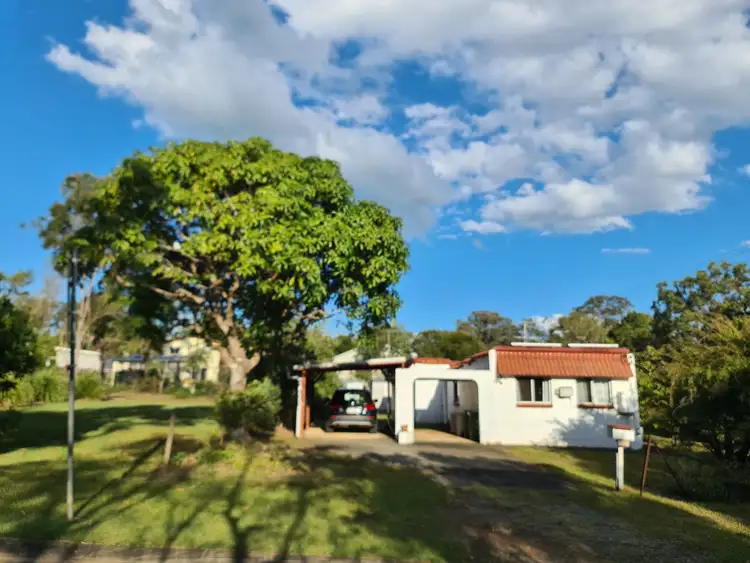 2 Curlew Street, Macleay Island QLD 4184
