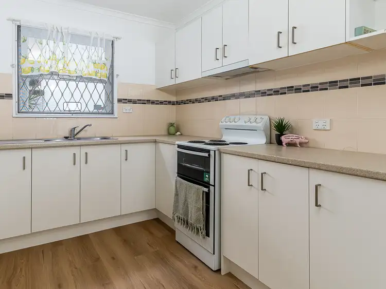 Fifth view of Homely unit listing, 2/151 Frank Street, Labrador QLD 4215