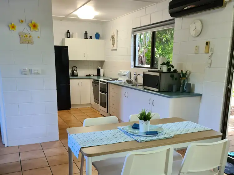 Fourth view of Homely unit listing, 3/2 Endeavour Road, Arcadia QLD 4819