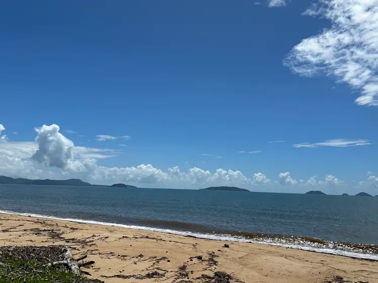 68 Taylor Street, Tully Heads QLD 4854