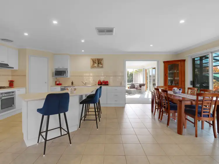 Fifth view of Homely house listing, 1 Mitchell Court, Mansfield VIC 3722