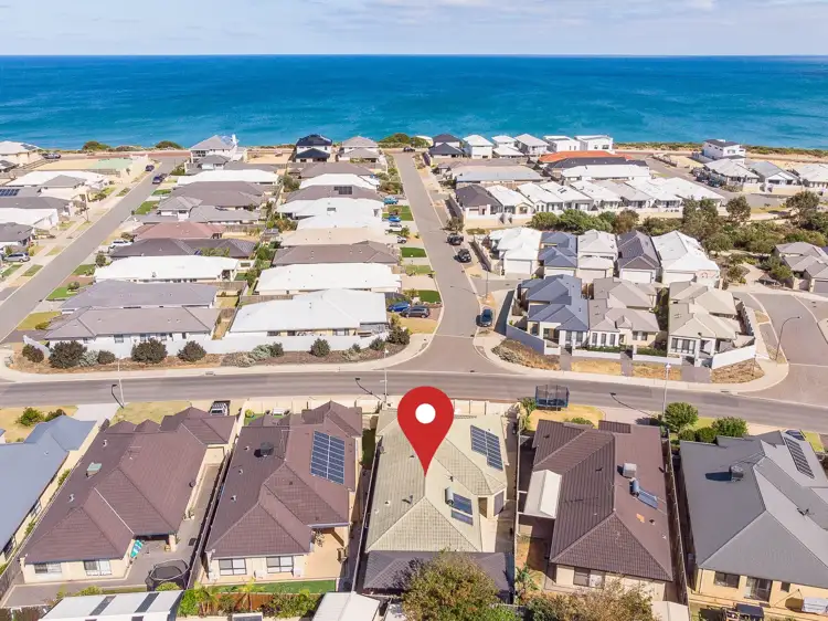 259 Peelwood Parade, Halls Head WA 6210