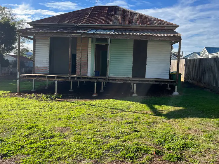 5 Walton Street, North Toowoomba QLD 4350