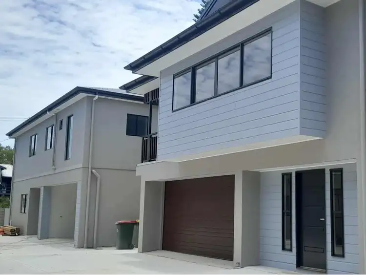 79-81 Tucker Street, Machans Beach QLD 4878