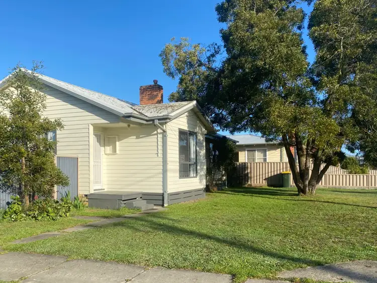 18 Hazel Road, Wendouree VIC 3355
