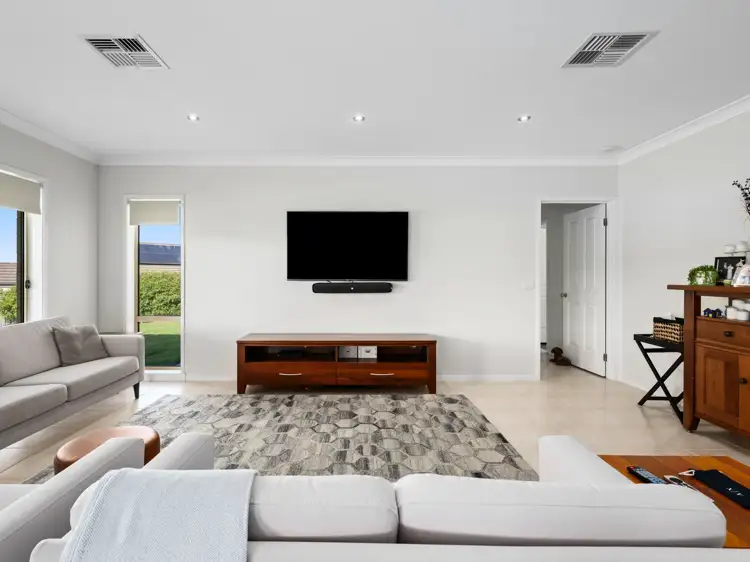 Fifth view of Homely house listing, 8 Carnoustie Avenue, West Wodonga VIC 3690