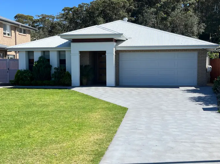 30 John Penn Drive, Tomakin NSW 2537