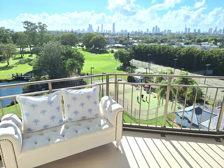 50W/11 Fairway Drive, Clear Island Waters QLD 4226