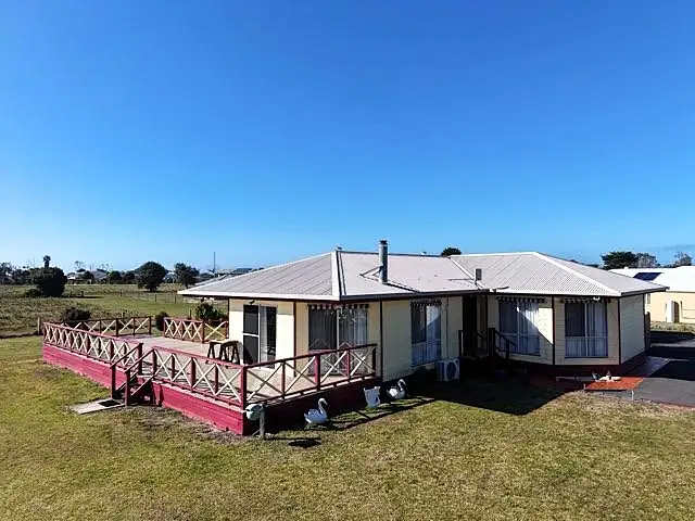 10 Gowrie Rise, Woodside Beach VIC 3874