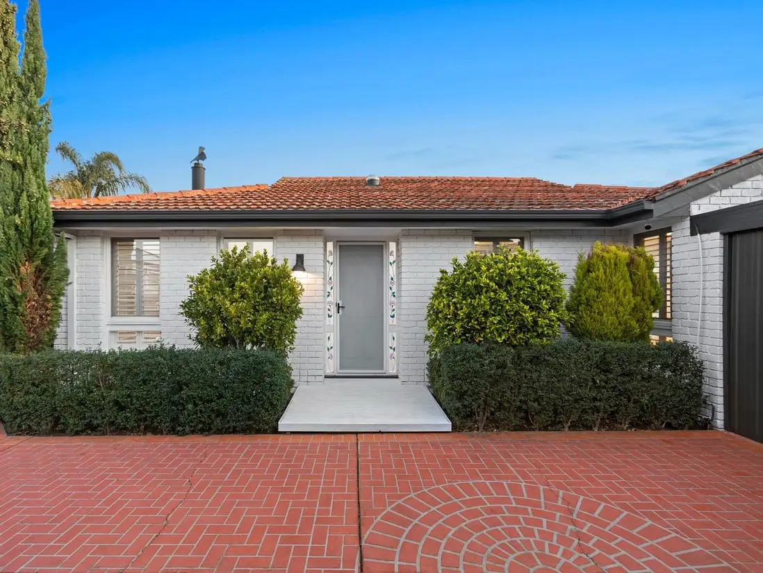 Main view of Homely unit listing, 2/42 Elizabeth Street, Bentleigh East VIC 3165