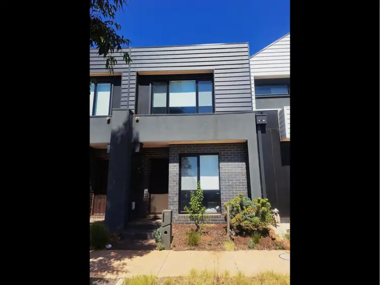 42 Washington Drive, Thornhill Park VIC 3335