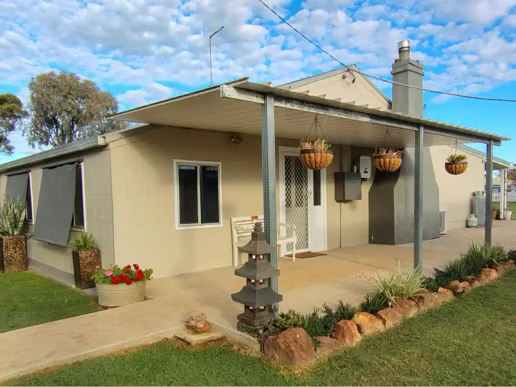 25 Belgrove Street, Trangie NSW 2823