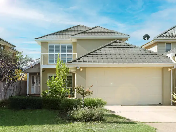 17 Lowess Lane, Sanctuary Lakes VIC 3030