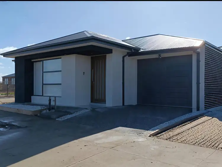 28 Banquet Drive, Tarneit VIC 3029