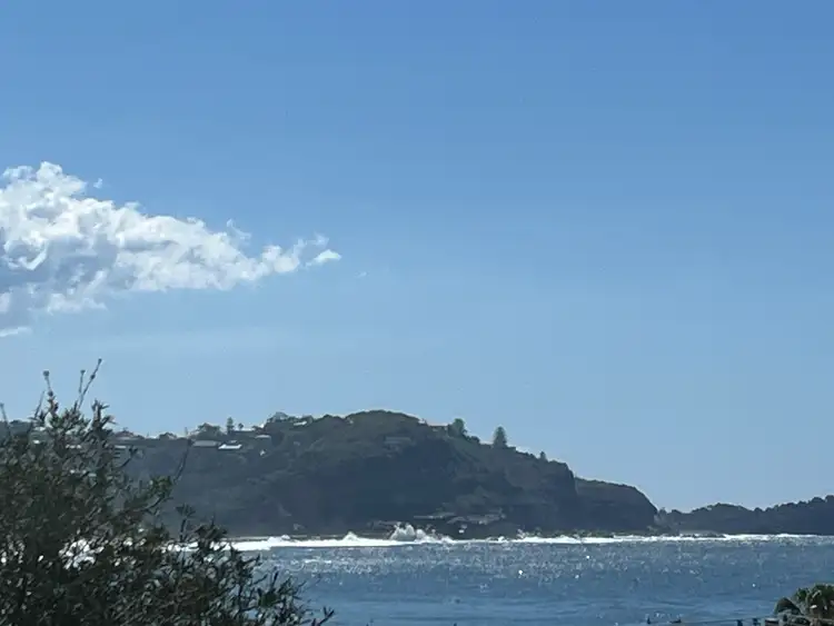 100 Avoca Drive, Avoca Beach NSW 2251