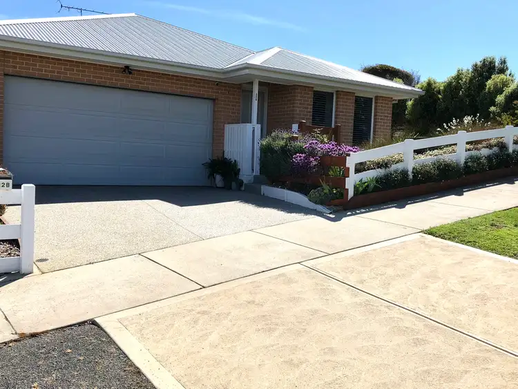 22B Myrtle Grove Road, Ballan VIC 3342