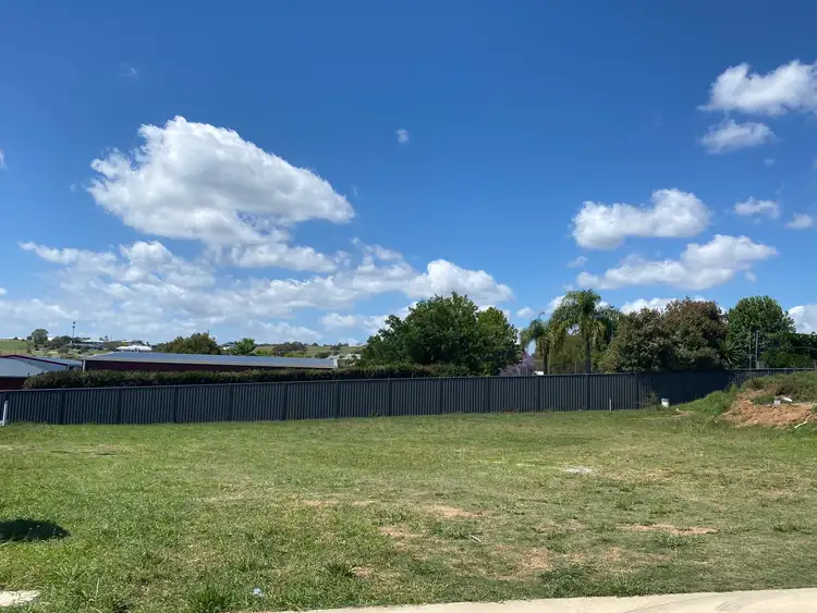 6 Sunshine Court, Warwick QLD 4370