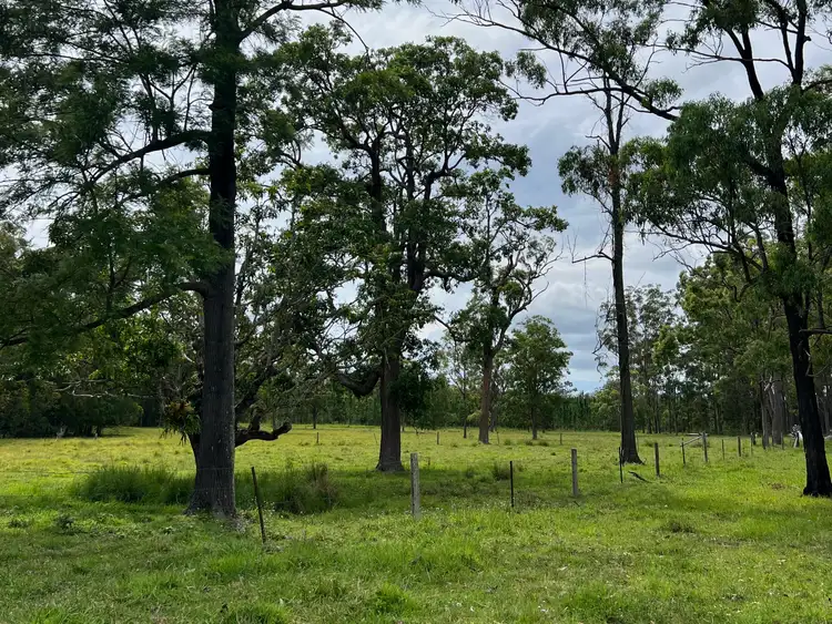 72 Peterson Road, Woodford QLD 4514